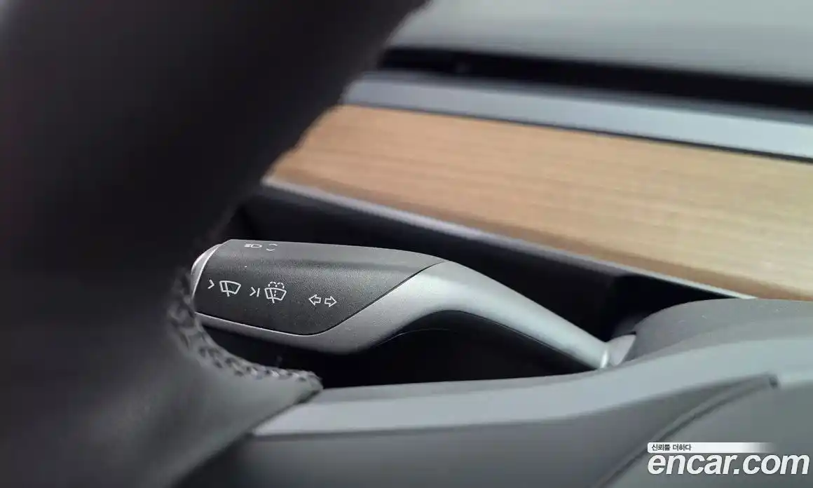 Tesla Model Y 2024 0.3 автомат (гидро), фото 25 Tesla Model Y 2024 0.3 автомат (гидро), фото 25