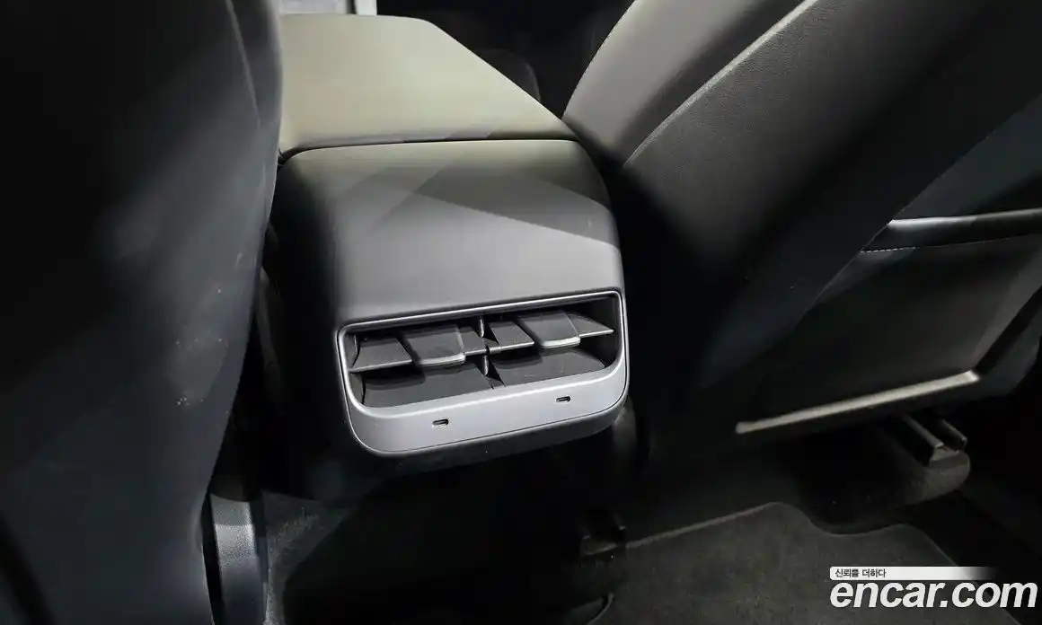 Tesla Model Y 2024 0.3 автомат (гидро), фото 27 Tesla Model Y 2024 0.3 автомат (гидро), фото 27