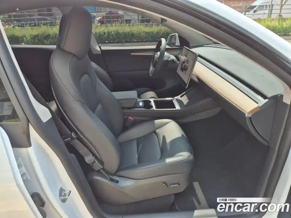 Tesla Model Y 2024 0.3 автомат (гидро), фото 47 Tesla Model Y 2024 0.3 автомат (гидро), фото 47