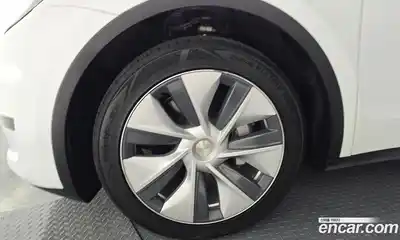 Tesla Model Y 2024 0.3 автомат (гидро), миниатюра 5 Tesla Model Y 2024 0.3 автомат (гидро), миниатюра 5