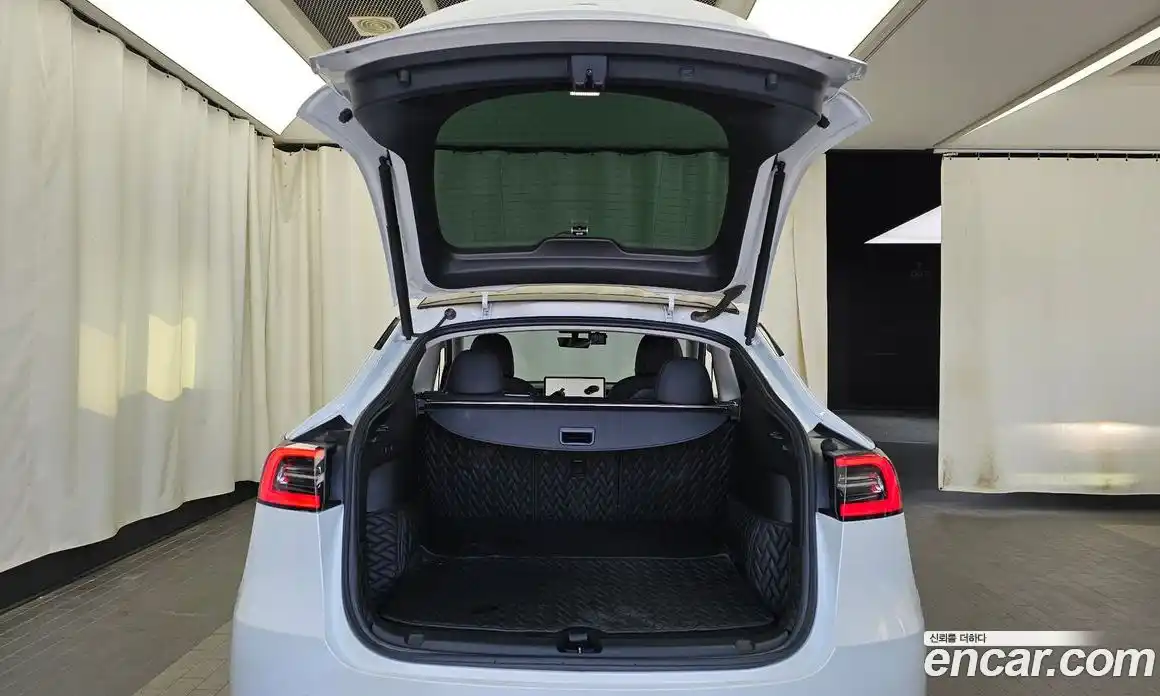 Tesla Model Y 2021 0.2 автомат (гидро), фото 20 Tesla Model Y 2021 0.2 автомат (гидро), фото 20