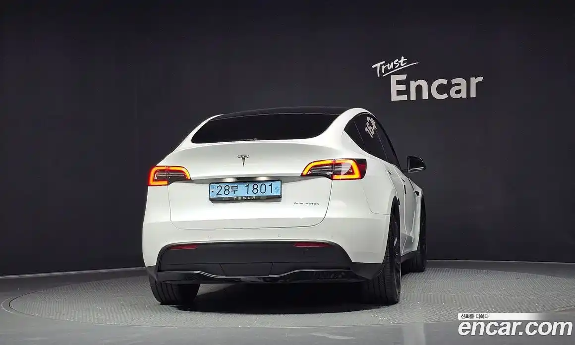 Tesla Model Y 2021 0.2 автомат (гидро), фото 4 Tesla Model Y 2021 0.2 автомат (гидро), фото 4