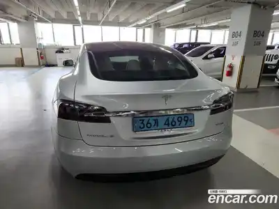 Tesla Model S 2017 1.0 автомат (гидро), миниатюра 4 Tesla Model S 2017 1.0 автомат (гидро), миниатюра 4