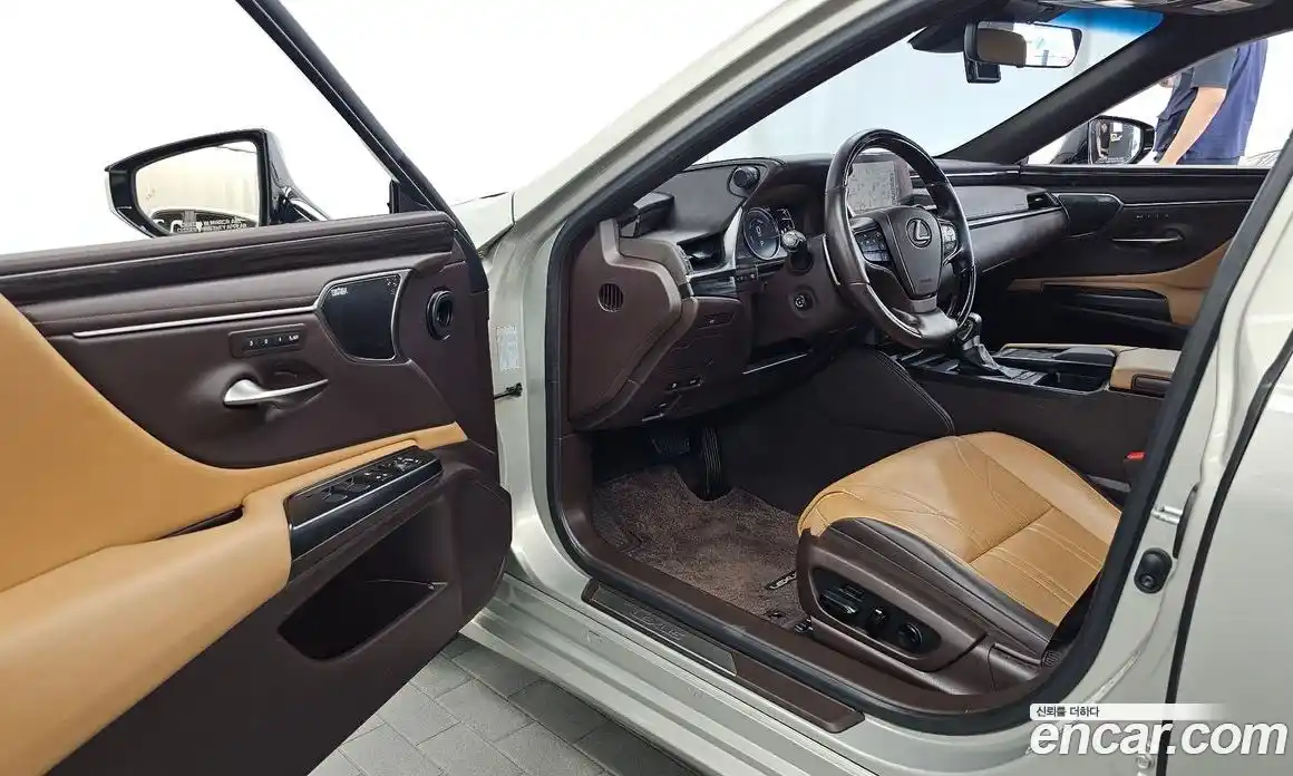 Lexus ES 2018 2.5 автомат (гидро), фото 13 Lexus ES 2018 2.5 автомат (гидро), фото 13