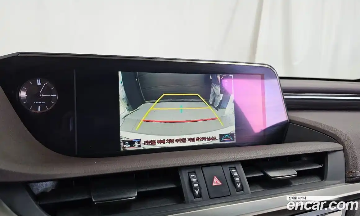 Lexus ES 2018 2.5 автомат (гидро), фото 21 Lexus ES 2018 2.5 автомат (гидро), фото 21