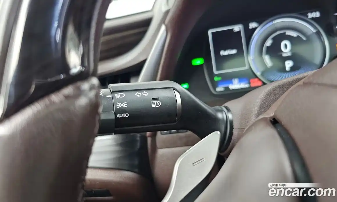 Lexus ES 2018 2.5 автомат (гидро), фото 27 Lexus ES 2018 2.5 автомат (гидро), фото 27