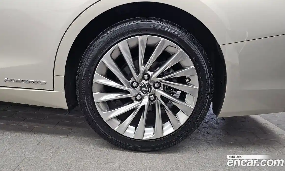 Lexus ES 2018 2.5 автомат (гидро), фото 7 Lexus ES 2018 2.5 автомат (гидро), фото 7