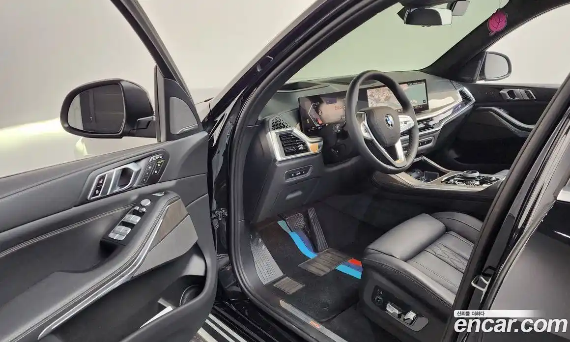 BMW X7 2023 3.0 автомат (гидро), фото 13