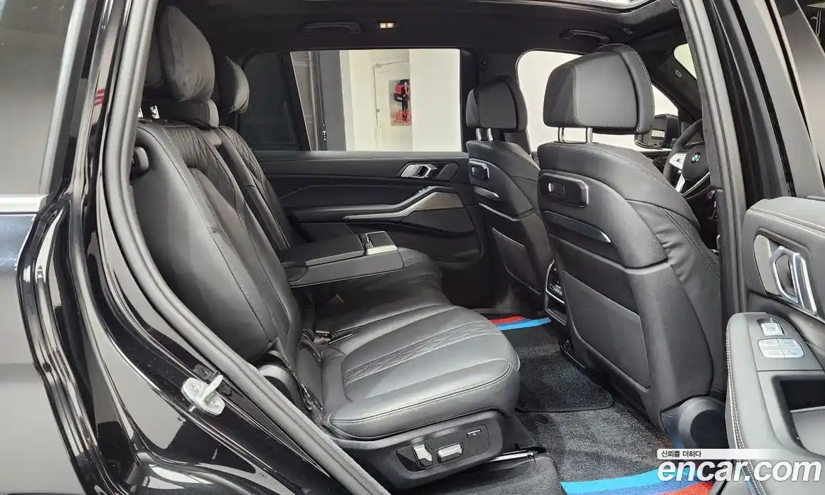 BMW X7 2023 3.0 автомат (гидро), фото 17