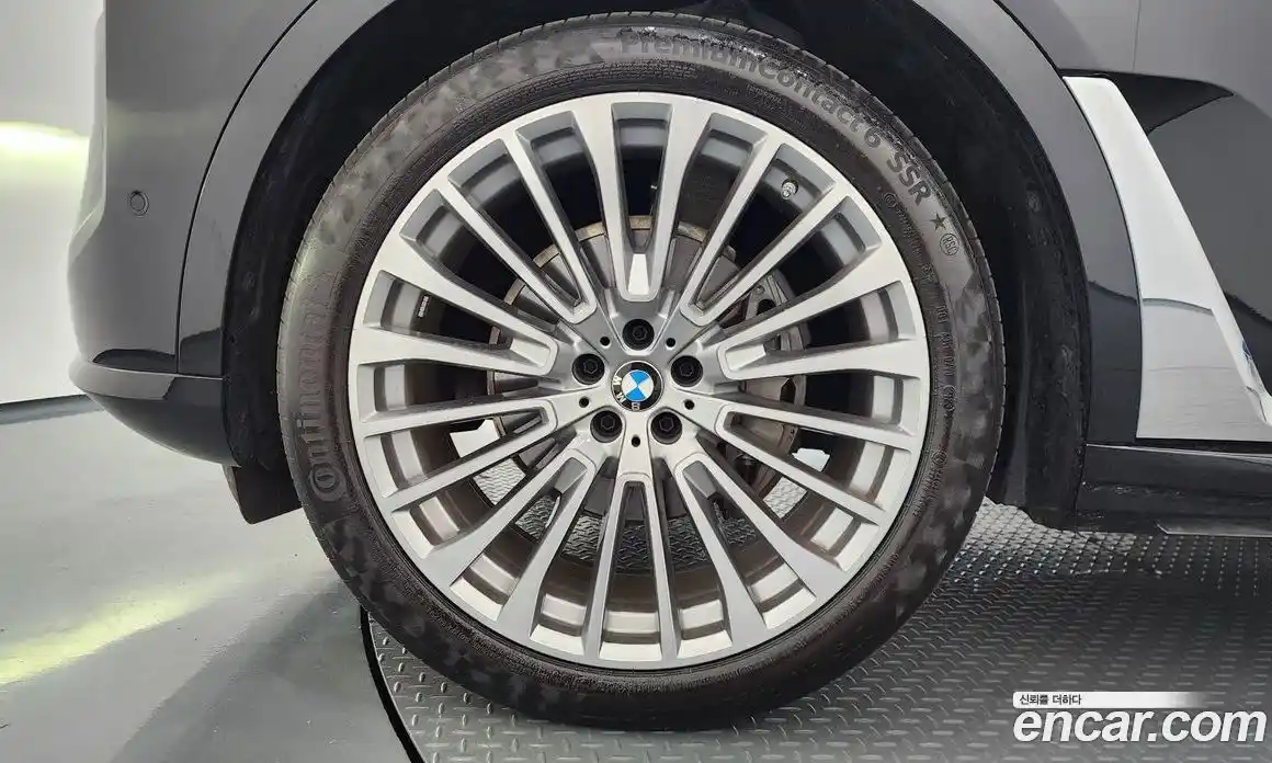 BMW X7 2023 3.0 автомат (гидро), фото 5