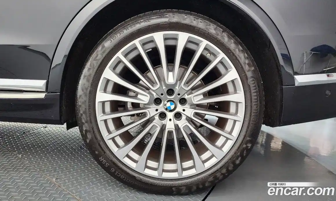 BMW X7 2023 3.0 автомат (гидро), фото 7