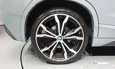 BMW X2 2023 2.0 автомат (гидро), миниатюра 5