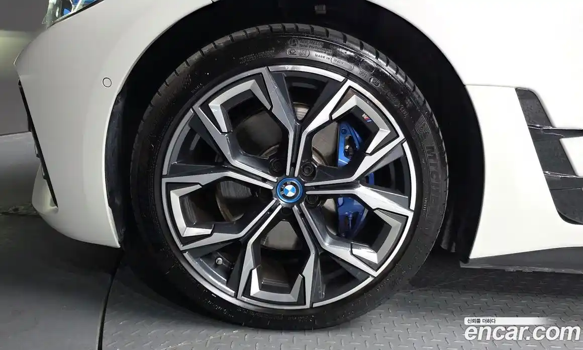 BMW i4 2024 0.2 автомат (гидро), фото 5