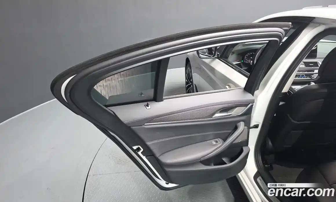 BMW 5 серия 2020 2.0 автомат (гидро), фото 15