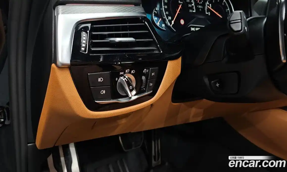 BMW 5 серия 2017 2.0 автомат (гидро), фото 24