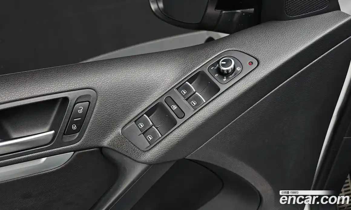 Volkswagen Tiguan 2015 2.0 автомат (гидро), фото 17