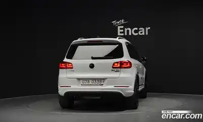 Volkswagen Tiguan 2015 2.0 автомат (гидро), миниатюра 4