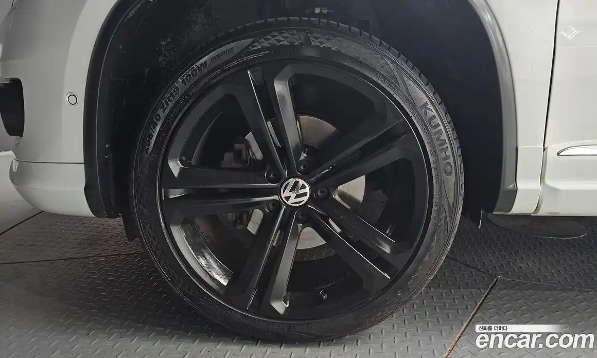 Volkswagen Tiguan 2015 2.0 автомат (гидро), фото 5