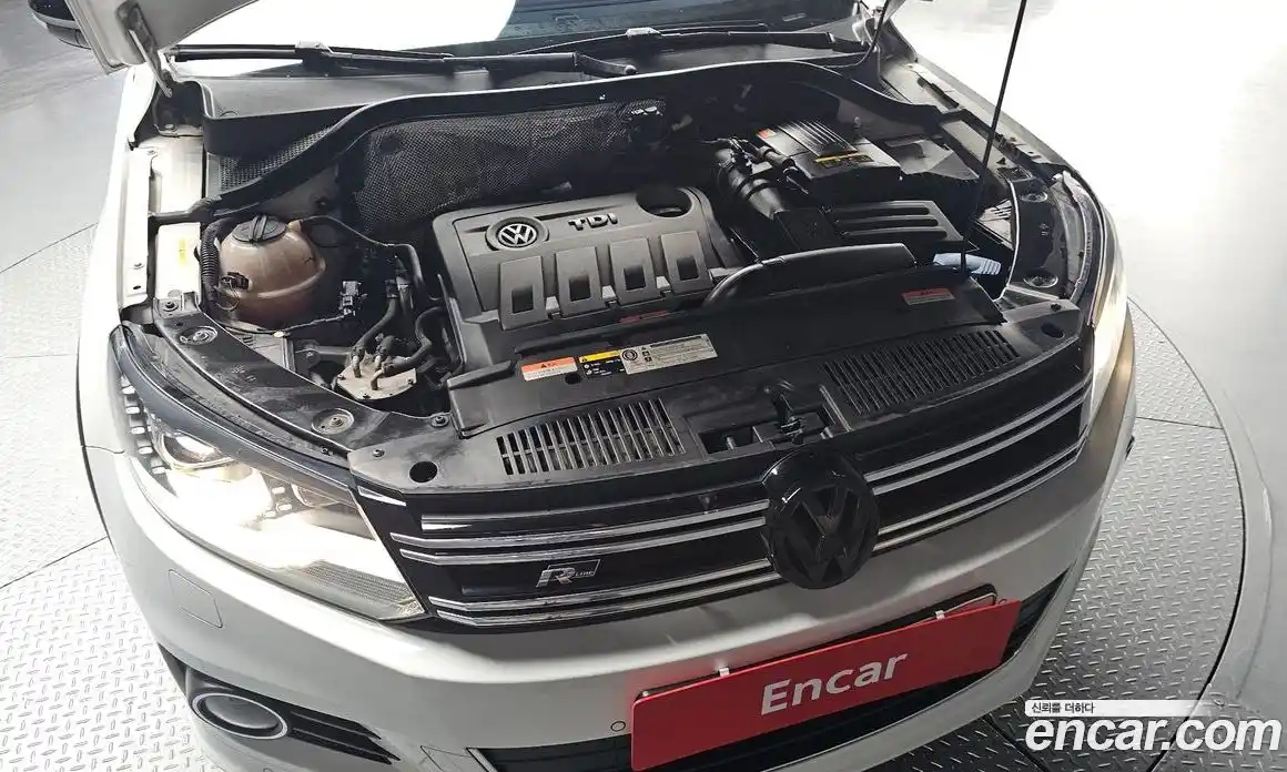 Volkswagen Tiguan 2015 2.0 автомат (гидро), фото 6