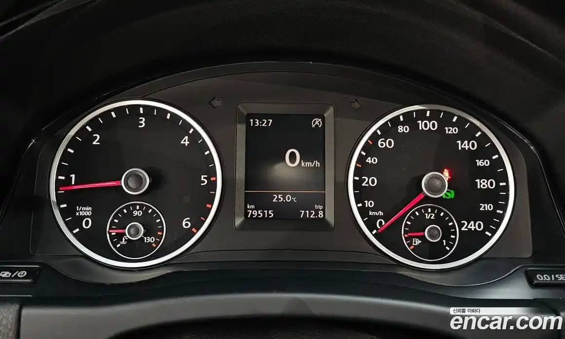 Volkswagen Tiguan 2015 2.0 автомат (гидро), фото 8
