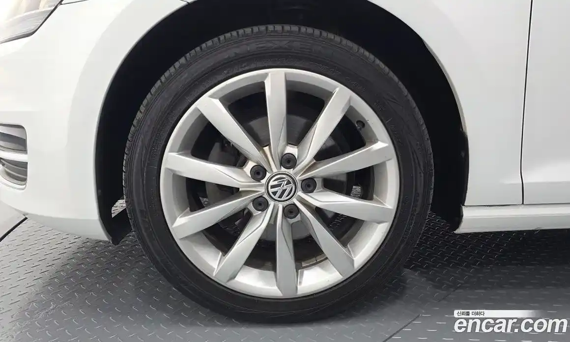 Volkswagen Golf 2014 1.4 автомат (гидро), фото 5