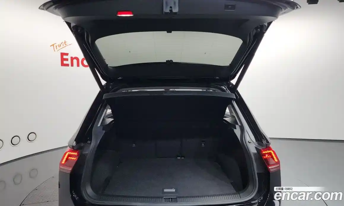 Volkswagen Tiguan 2020 2.0 автомат (гидро), фото 18