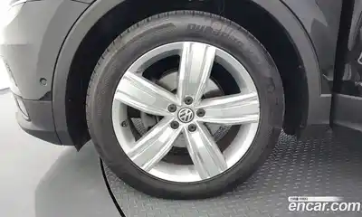 Volkswagen Tiguan 2020 2.0 автомат (гидро), миниатюра 5