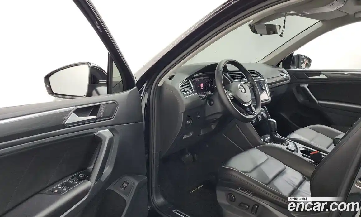 Volkswagen Tiguan 2020 2.0 автомат (гидро), фото 10