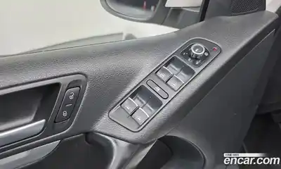 Volkswagen Tiguan 2013 2.0 автомат (гидро), миниатюра 12