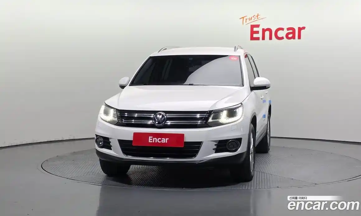 Volkswagen Tiguan 2013 2.0 автомат (гидро), фото 3