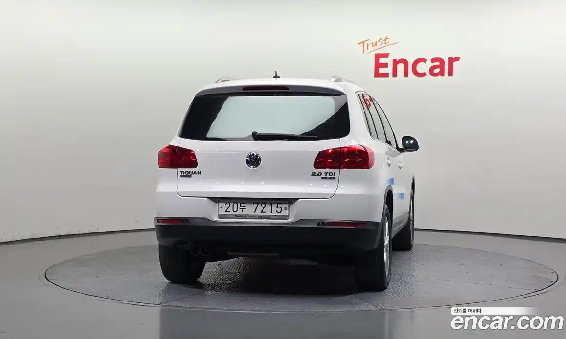 Volkswagen Tiguan 2013 2.0 автомат (гидро), фото 4