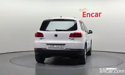 Volkswagen Tiguan 2013 2.0 автомат (гидро), миниатюра 4
