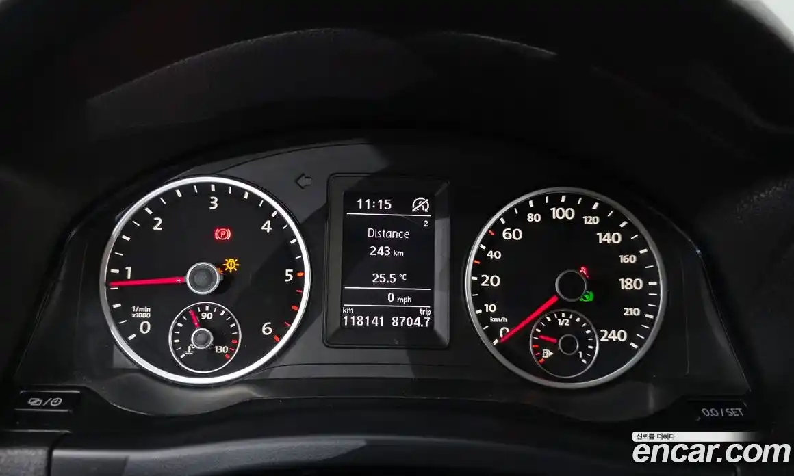 Volkswagen Tiguan 2013 2.0 автомат (гидро), фото 8