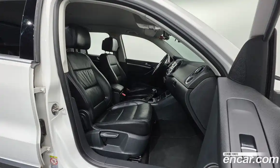 Volkswagen Tiguan 2013 2.0 автомат (гидро), фото 10