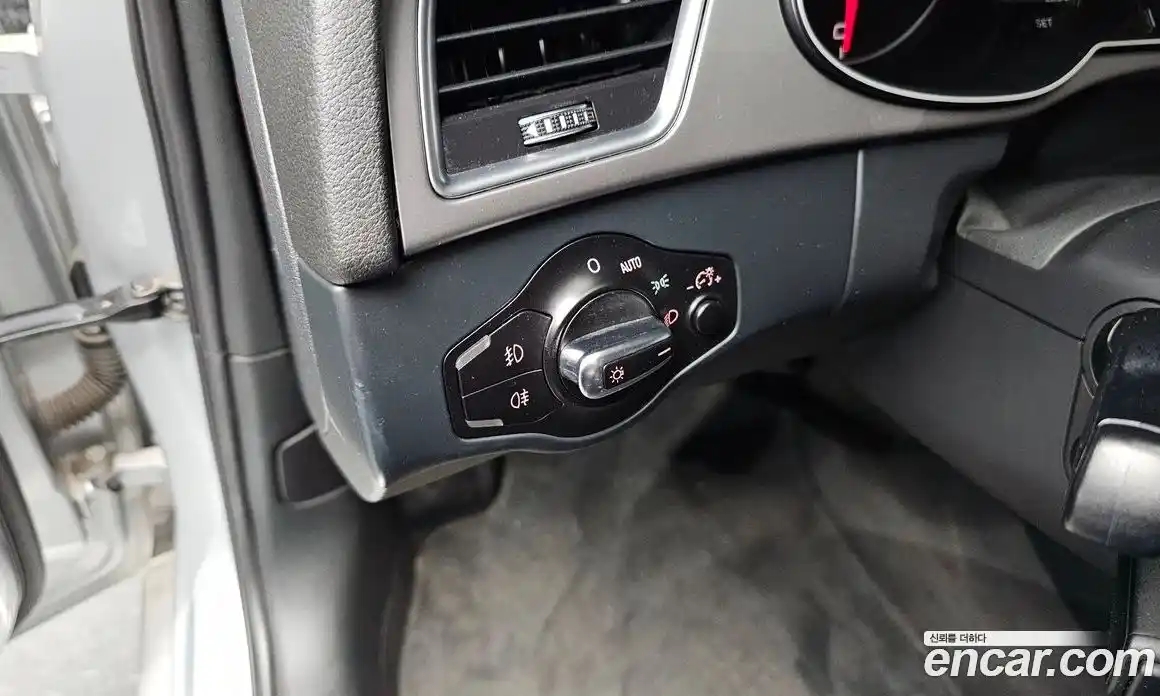 Audi A4 2013 2.0 автомат (гидро), фото 19