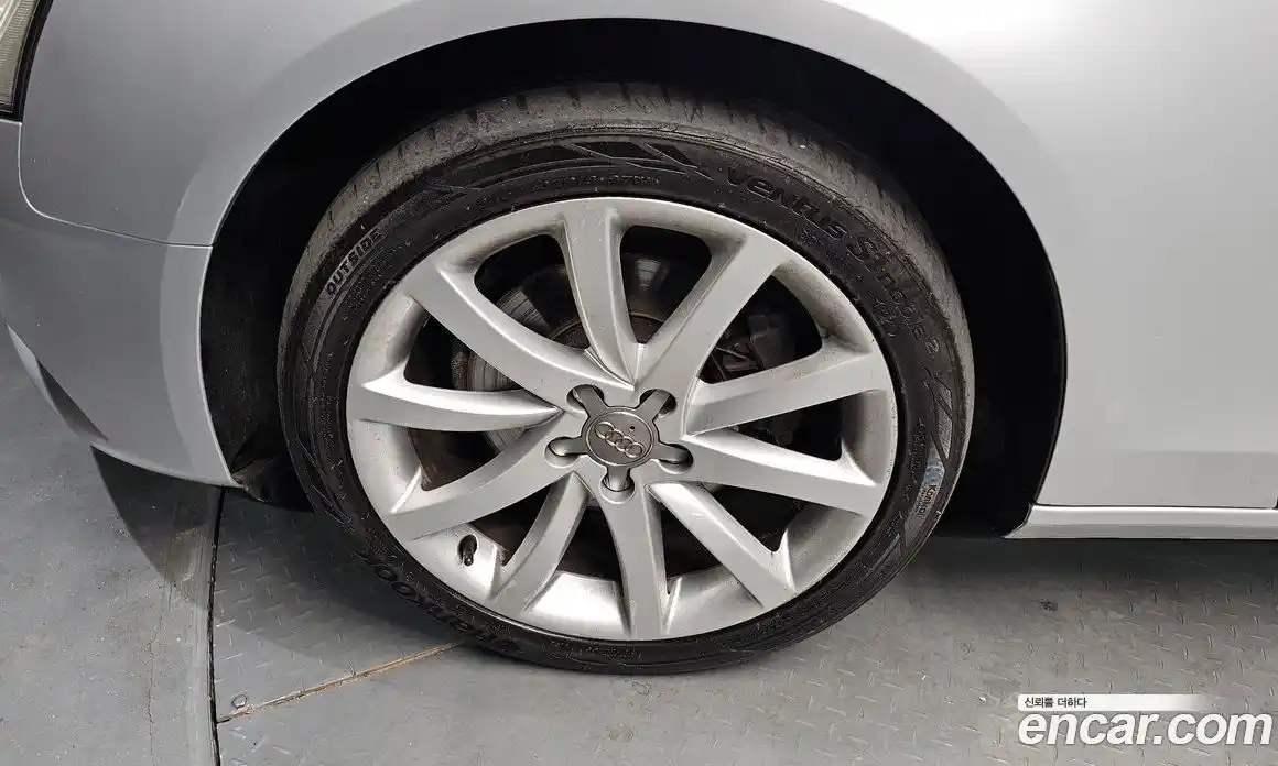 Audi A4 2013 2.0 автомат (гидро), фото 5