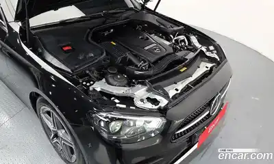 Mercedes-Benz E-Class 2023 2.0 автомат (гидро), миниатюра 6