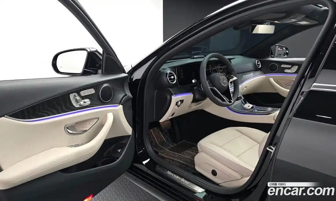 Mercedes-Benz E-Class 2023 2.0 автомат (гидро), фото 10