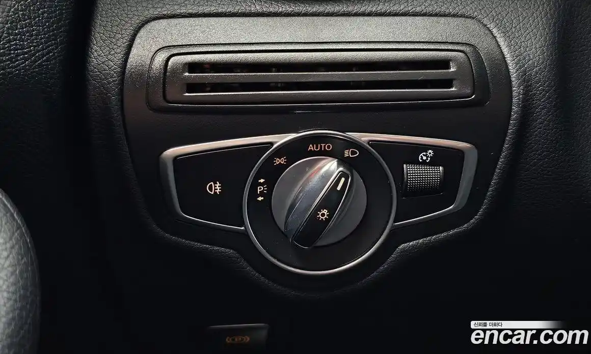 Mercedes-Benz C-Class 2019 2.0 гидро, фото 25 Mercedes-Benz C-Class 2019 2.0 гидро, фото 25
