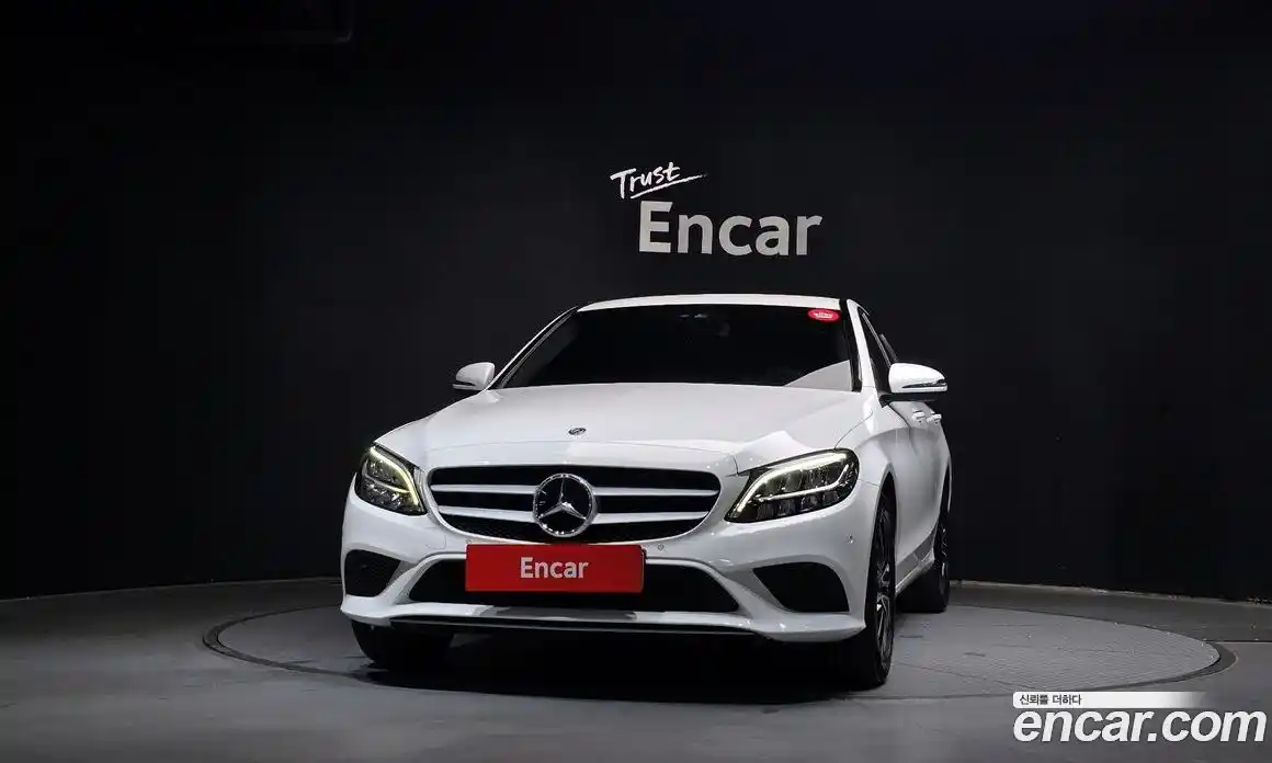 Mercedes-Benz C-Class 2019 2.0 гидро, фото 3 Mercedes-Benz C-Class 2019 2.0 гидро, фото 3