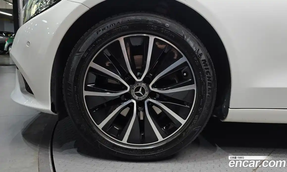 Mercedes-Benz C-Class 2019 2.0 гидро, фото 5 Mercedes-Benz C-Class 2019 2.0 гидро, фото 5