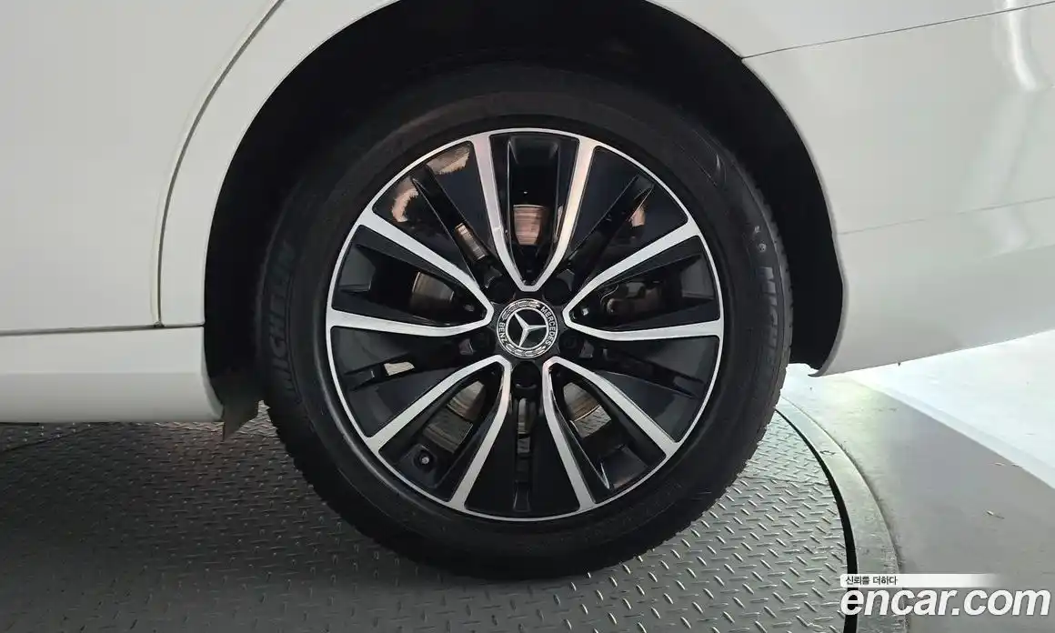 Mercedes-Benz C-Class 2019 2.0 гидро, фото 7 Mercedes-Benz C-Class 2019 2.0 гидро, фото 7