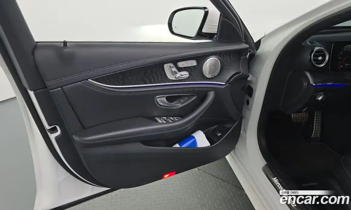 Mercedes-Benz E-Class 2023 2.0 автомат (гидро), фото 14