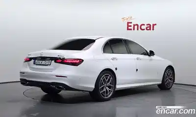 Mercedes-Benz E-Class 2023 2.0 автомат (гидро), миниатюра 2