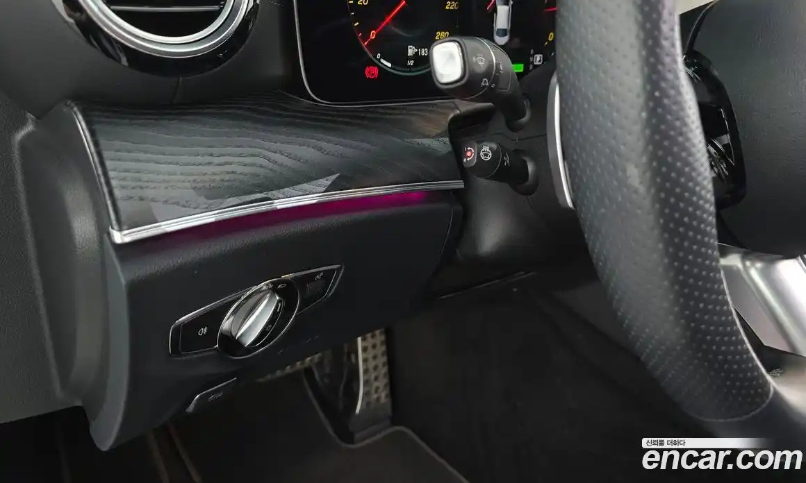 Mercedes-Benz E-Class 2023 2.0 автомат (гидро), фото 27