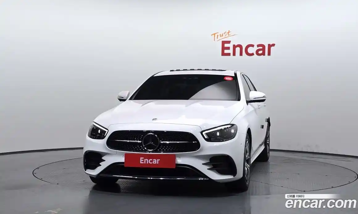 Mercedes-Benz E-Class 2023 2.0 автомат (гидро), фото 3