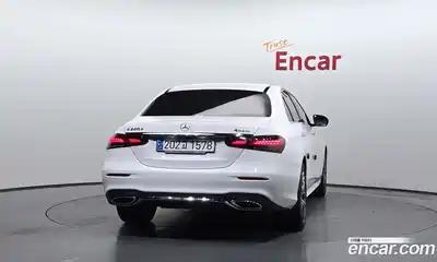 Mercedes-Benz E-Class 2023 2.0 автомат (гидро), миниатюра 4