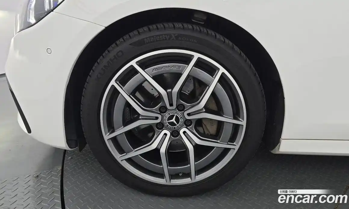 Mercedes-Benz E-Class 2023 2.0 автомат (гидро), фото 5