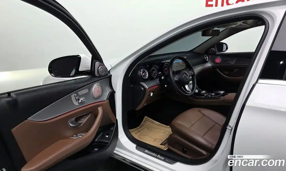 Mercedes-Benz E-Class 2018 2.0 автомат (гидро), фото 12