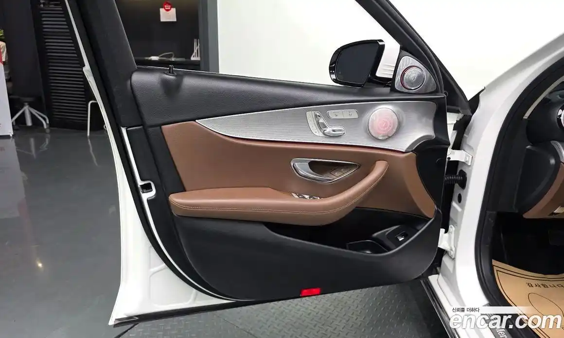 Mercedes-Benz E-Class 2018 2.0 автомат (гидро), фото 13